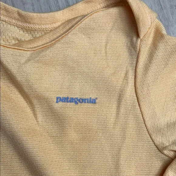 Patagonia Capilene Baby Onesie 12M Yellow Thermal Base Layer Snap Suit - Picture 3 of 7